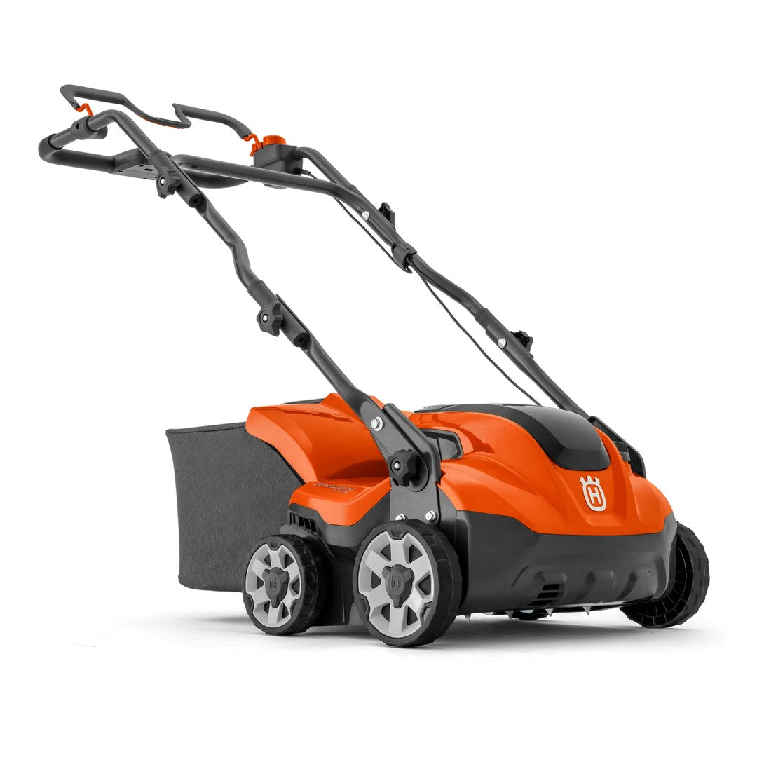 Arieggiatore a batteria Husqvarna S 138i 36V larghezza 37,5 cm